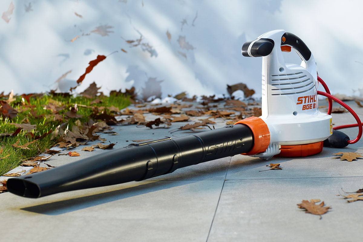 08-11-Stihl-Laubbläser-Michael-Holz-1200x800